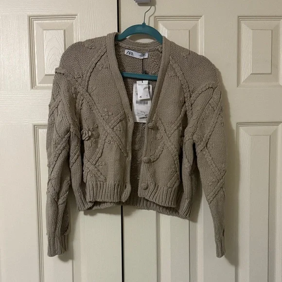 Zara Women's Beige Handmade Rosette Cardigan Sweater-Size S-Taupe-NWT - Picture 2 of 6